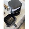 Image 2 : AS NEW BELLAPRO 4.2QT TOUCHSCREEN AIR FRYER - TESTED WORKING, RETAIL $199