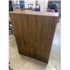 Image 4 : OAK BOOKSHELF