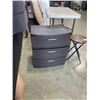 Image 2 : 3 PLASTIC ORGANIZER, METAL BATHROOM SHELF, AND FOLDING STOOL