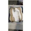 Image 3 : 2 NEW PAIRS OF WOMENS BOOTS AND PAIR OF SLIPPERS - SIZE 10.5