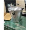 Image 2 : ALL AMERICAN PRESSURE COOKER MODEL 925