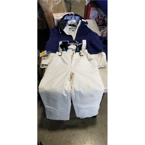 ST MORITZ SNOWSHOE PANTS AND JACKET. JUNIOR SIZE