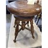 Image 3 : ANITQUE BALL + CLAW OAK PIANO STOOL
