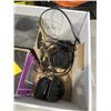 Image 3 : TWO SPEAKERS , ONE FROM EDIFIER, ANOTHER FROM ROBERTS. EDIFIER COMES WITH 2 MINISPEAKERS