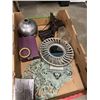 Image 2 : ASSORTED HOUSEHOLD DECOR AND DRAPERY RINGS.
