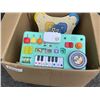 Image 5 : BEAT BOARD STAND ON KIDS GAME WITH R2D2 LIGHTS AND SOUND FIGURE AND DJ MIXER TOY