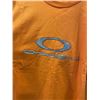 Image 4 : PAIR OF OAKLEY ORANGE T SHIRTS