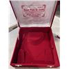 Image 4 : 2 RED VELVET JEWELLERY CASES W/ CONTENTS