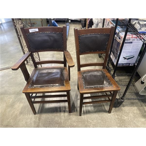 PAIR OF ANTIQUE OAK DINING CHAIRS