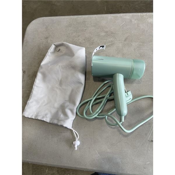 AS NEW PHILIPS HANDHELD COMPACT PORTABLE STEAMER