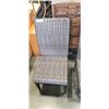Image 2 : 2 WICKER CHAIRS