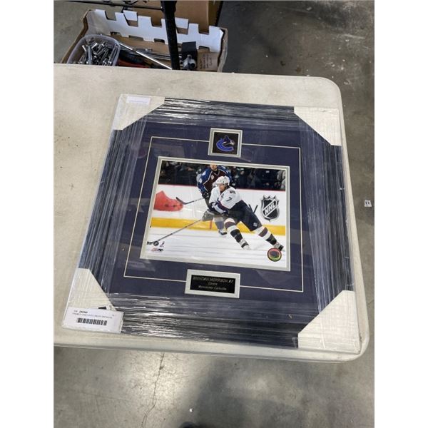 FRAMED VANCOUVER CANUCK BRENDON MORRISON PHOTO