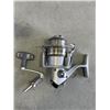 Image 4 : 2 AS NEW DAIWA SWEEPFIRE 2500 SPINNING REELS