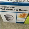 Image 2 : PROFESSIONAL WAX WARMER AND GEL UV CURING LAMP