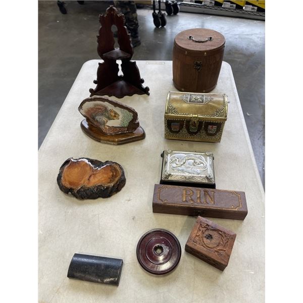 COLLECTIBLE ANTIQUE WOODEN ITEMS