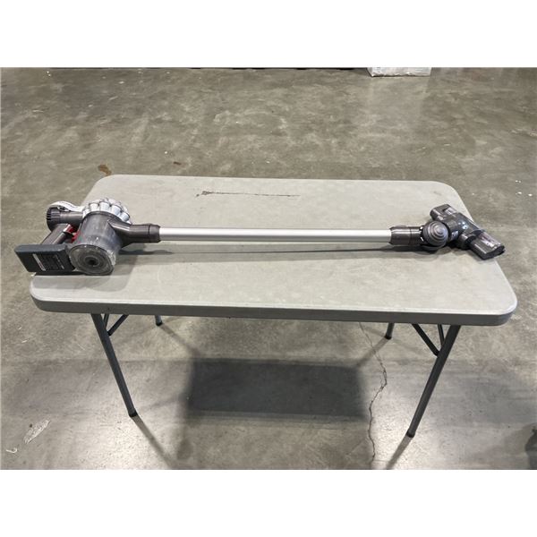 DYSON CORDLESS VACUUM, WORKING, NO CHARGER