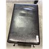 Image 2 : LEATHER VANITY BENCH
