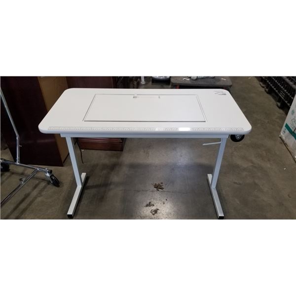 ADJUSTABLE SEWING / CRAFT TABLE