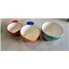 Image 2 : 2 SETS OF NESTING FISH BOWLS