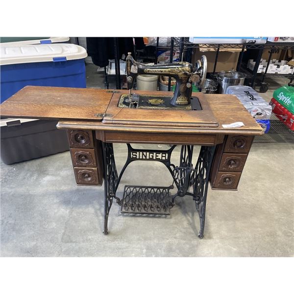 ANTIQUE SINGER SEWING MACHINE IN DESK