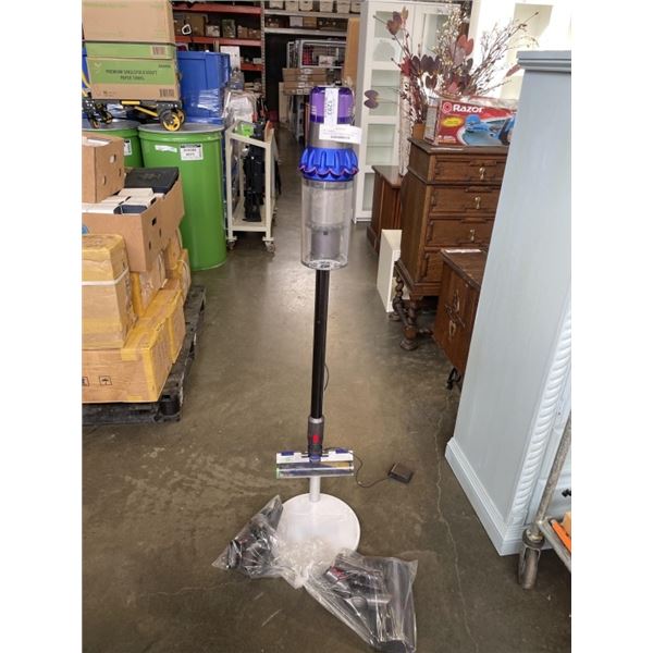 DYSON V15S DETECT COMPLETE CORDLESS STICK VACUUM - TESTED WORKING