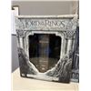Image 2 : 3 AS NEW LORD OF THE RINGS COLLECTORS BOX GIFT SETS
