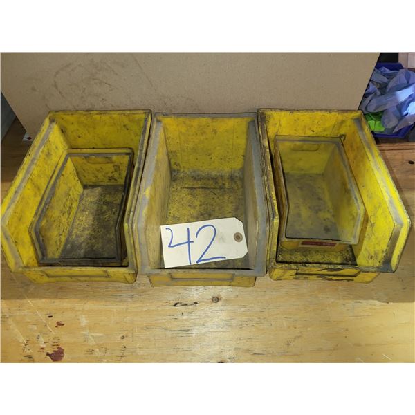 Lot(5) of Bac de plastique / Yellow Plastic Bin