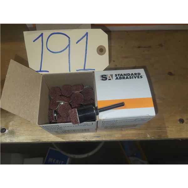 Box(100) of Standard Ab. Quick Change TS Buff&Blend Scotch-Brite Disc 3/4" with Mandrel