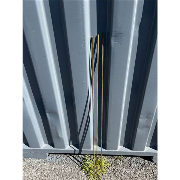 LAITON TIGE CARRÉE ,25 X 47,5 (LOT 3)