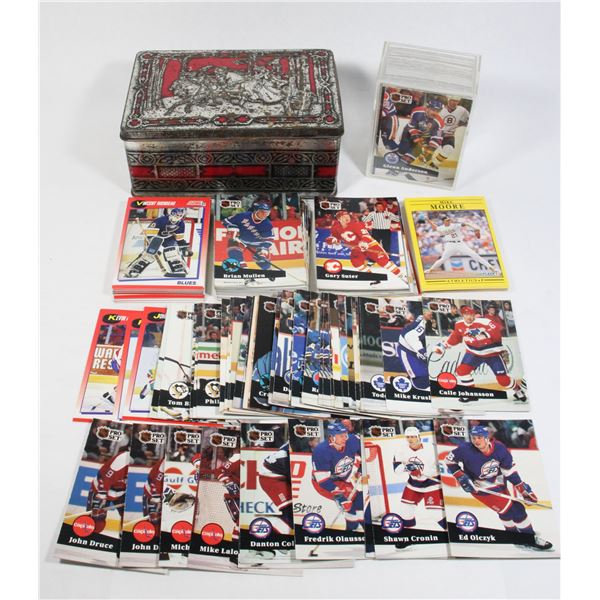 LITTLE TIN BOX WITH SPORTS CARDS