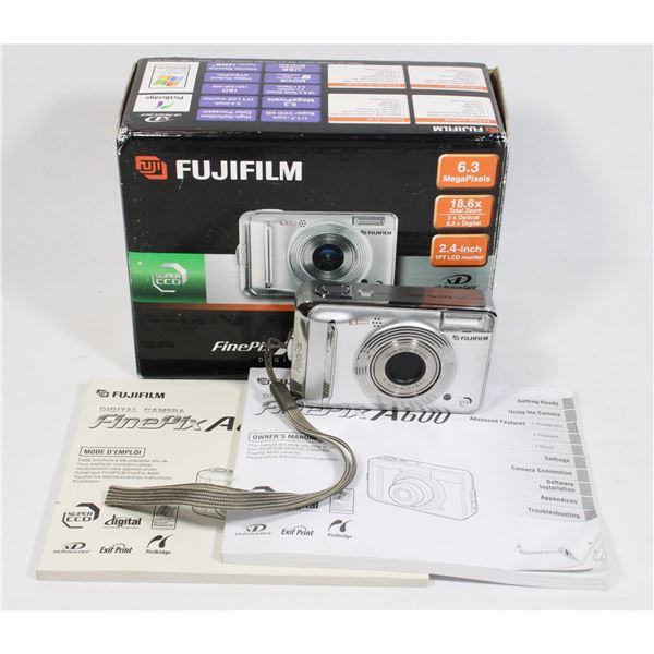 FUJIFILM FINEPIX A600 DIGITAL CAMERA