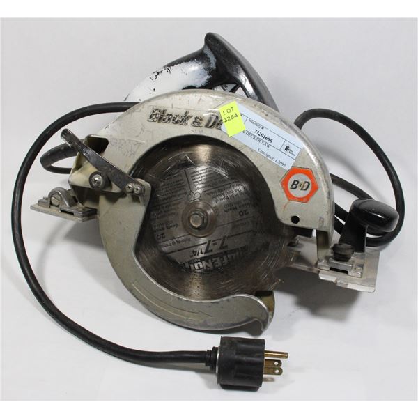 BLACK & DECKER SAW