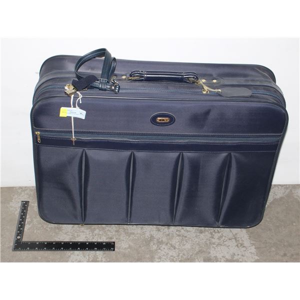 LIKE NEW AERO SUITCASE