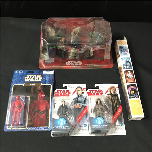 LOT OF STAR WARS ACTION FIGURES IN ORIGINAL PACKAGING