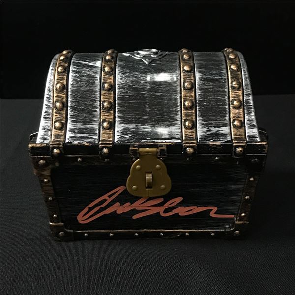 ORLANDO BLOOM SIGNED TREASURE CHEST - WWOC COA