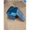 Image 3 : Rubber Maid Storage Tub