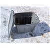Image 3 : Rubbermaid Roughneck Storage Tub