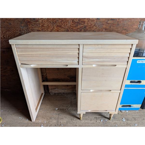 mall Wood Desk w/ Drawers 17.5"x32"x31"