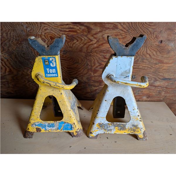 (2) 3 Ton Jacks