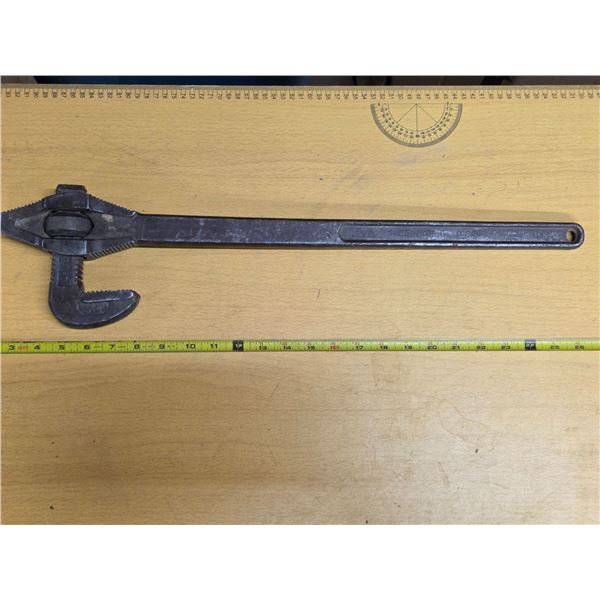 Green field- little giant 24" wrench