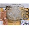 Image 2 : Glass punch bowl and misc décor items
