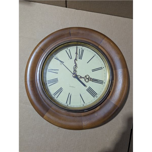 Vintage Round Wood Quart Brand Wall Clock