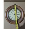 Image 2 : Vintage Round Wood Quart Brand Wall Clock