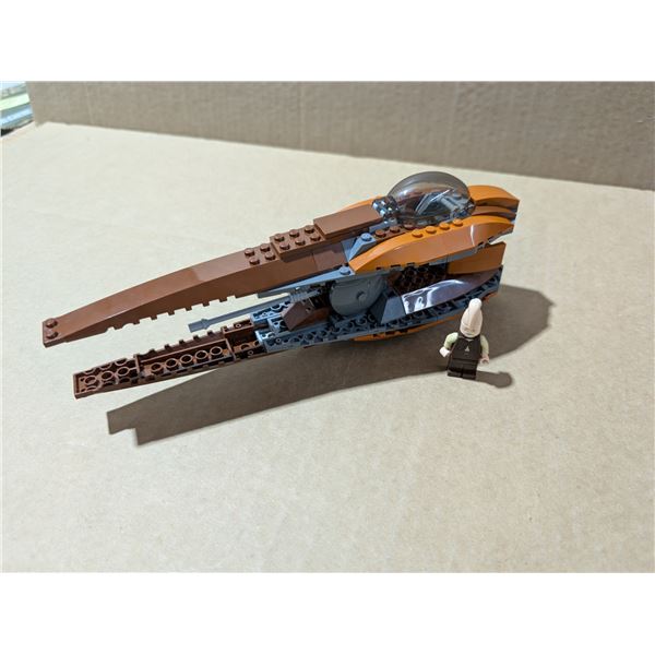 Star Wars Lego Set Adi-Mundi w/ Genosian Star Fighter w/ Storage Tub