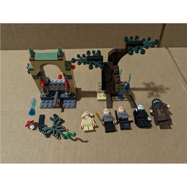 Lego Harry Potter Sets 4736/4865 w/ Figures and Storage Tub