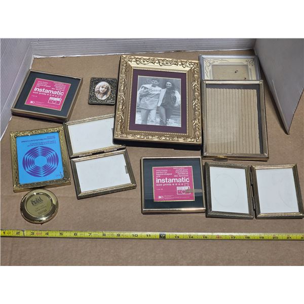 Lot of smaller picture frames