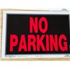Image 2 : 5 no parking signs
