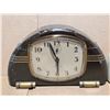 Image 3 : (2) Vintage Fleetwood Clocks (1) Working