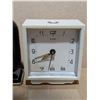 Image 4 : (2) Vintage Clocks (1) Allegro (1) Sentinel