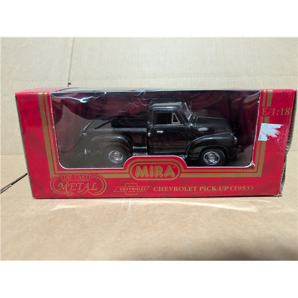 Caidad E/1:18 Die Cast Collection Golden Line Pick Up 1953 Chev w/ original box (NOT SEALED)